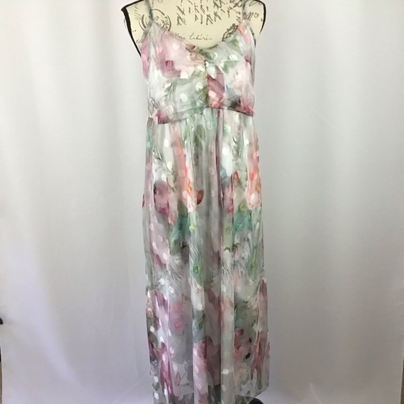 Yest Floral Maxi Dress - Picture 2 of 7